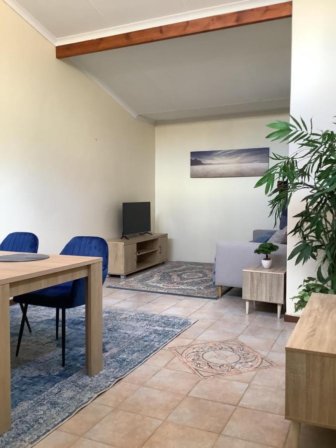 Impala Suite -Entire Unit- 2 Bedroom With 1 Ensuite Bathroom Ladysmith Exterior foto